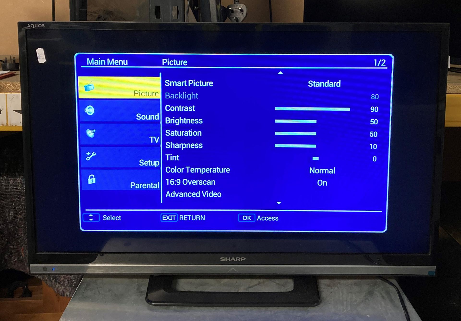 Sharp 32" LCD colour TV model: LC-32LD166K (no remote and no power supply) (Saleroom location: PO)