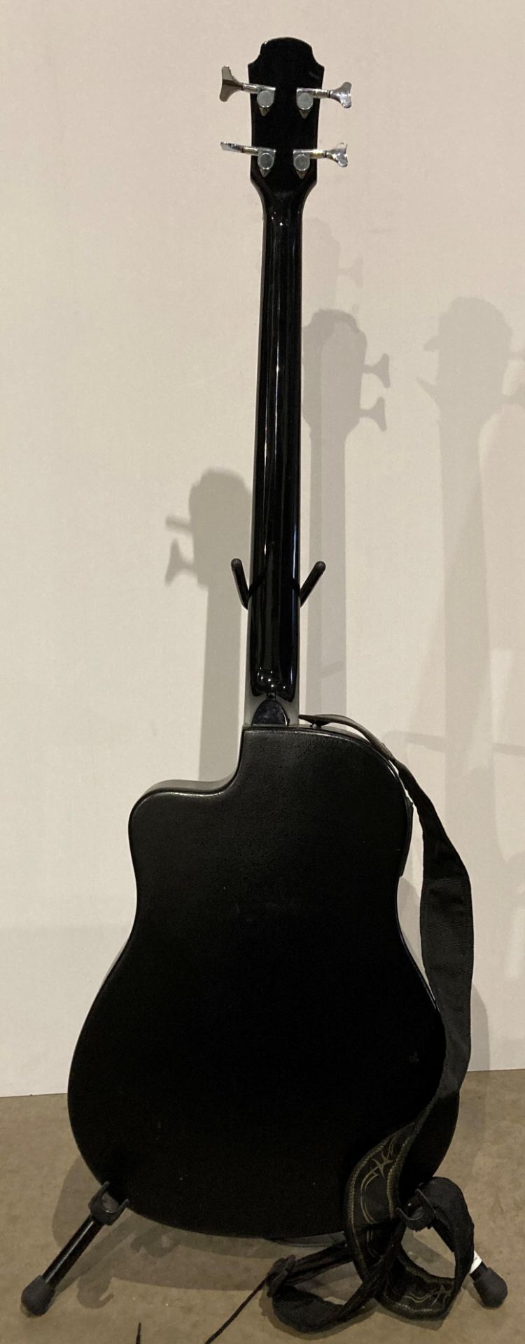 Aria AMB-50B electro acoustic bass guitar in black, - Image 3 of 4