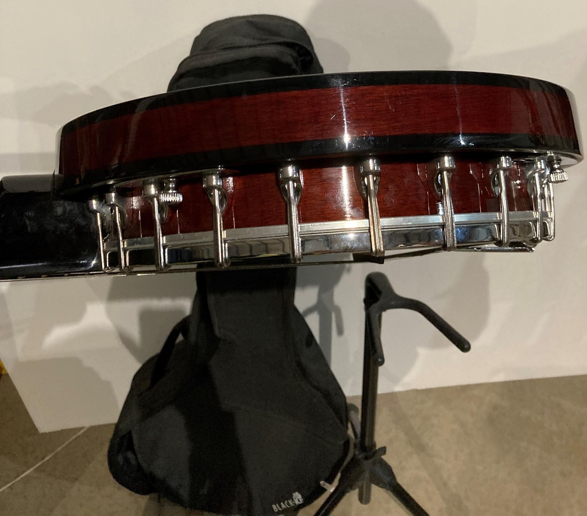 Countryman Banjo in a black ice bag (Saleroom location: S3) - Image 5 of 5