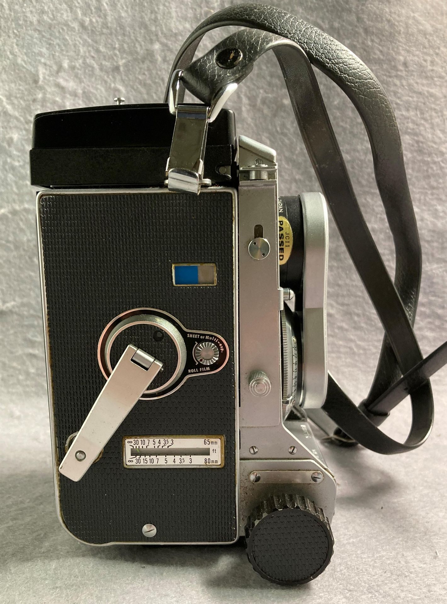 A Mamiya C33 Professional camera with Mamiya-Sekor 1:2. - Image 4 of 9