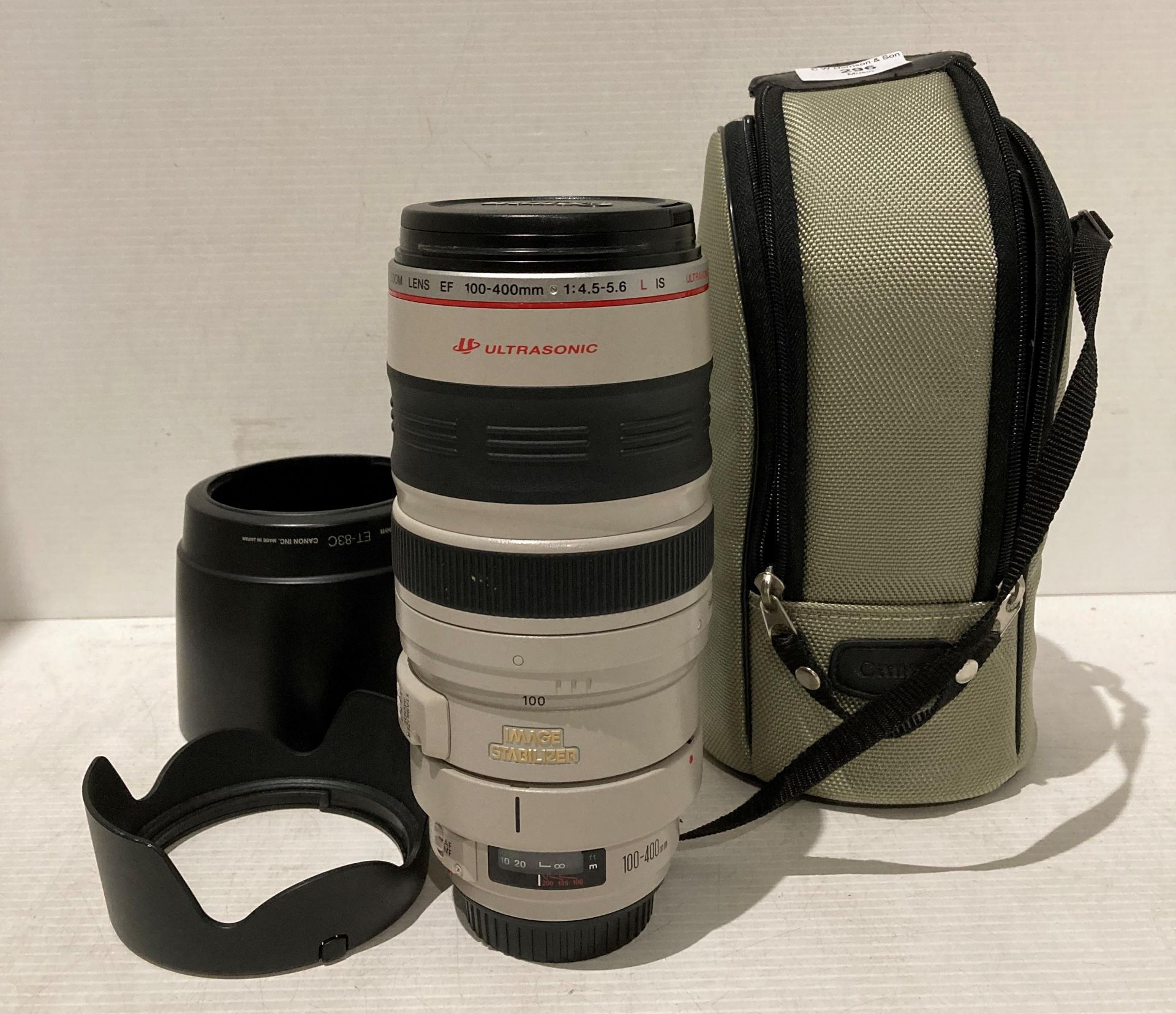 Canon Ultrasonic EF-100-400mm 77m zoom lens with image stabilizer 1:4.5-5.