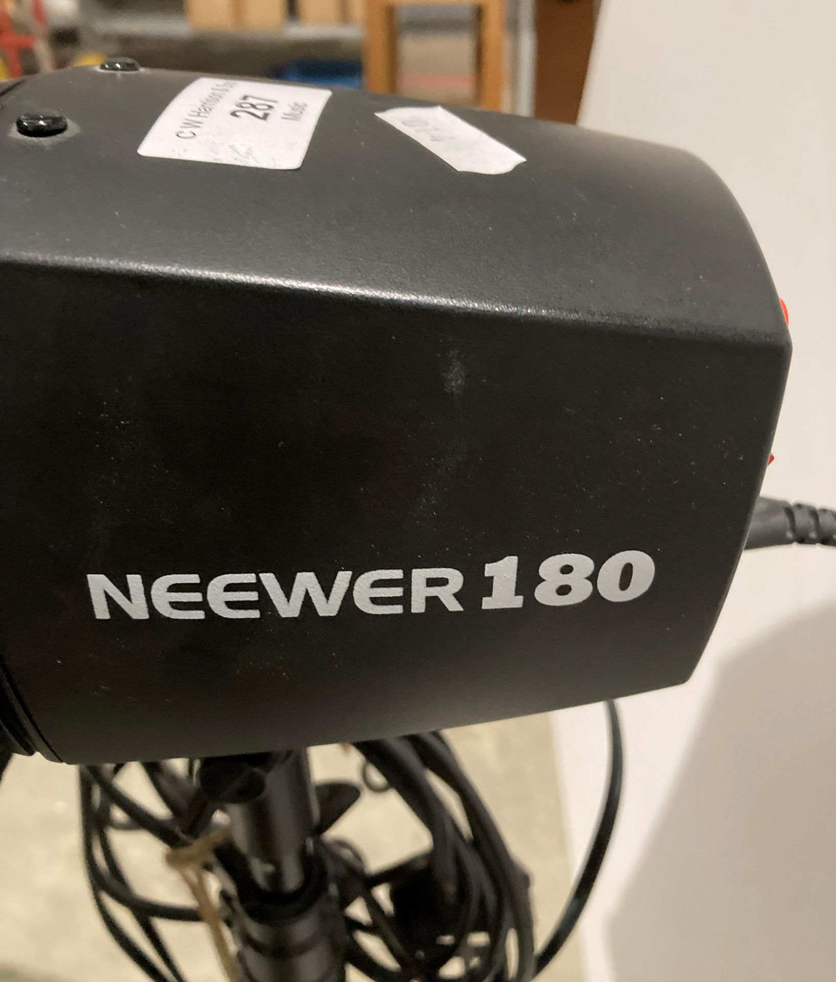 Neewer 180 digital photography light on adjustable tripod stand with diffuser shade (Saleroom - Image 2 of 3