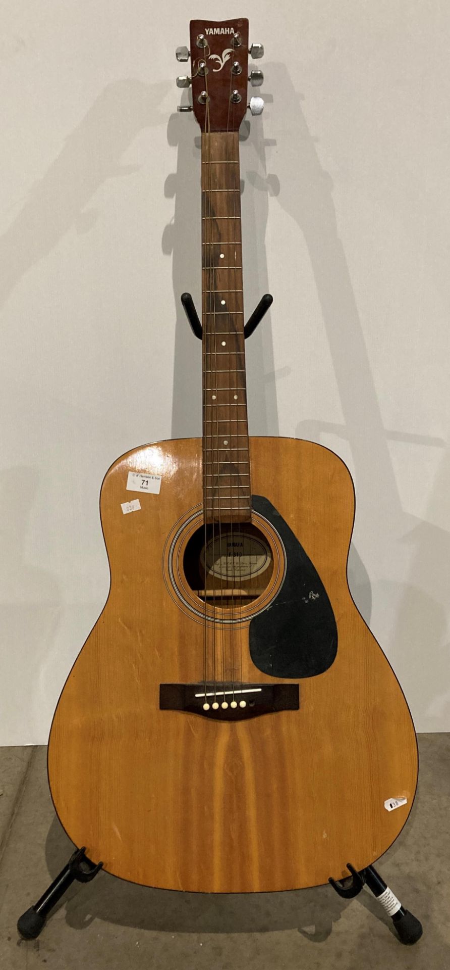 Yamaha F-310 acoustic guitar (missing one string) (Saleroom location: S3)