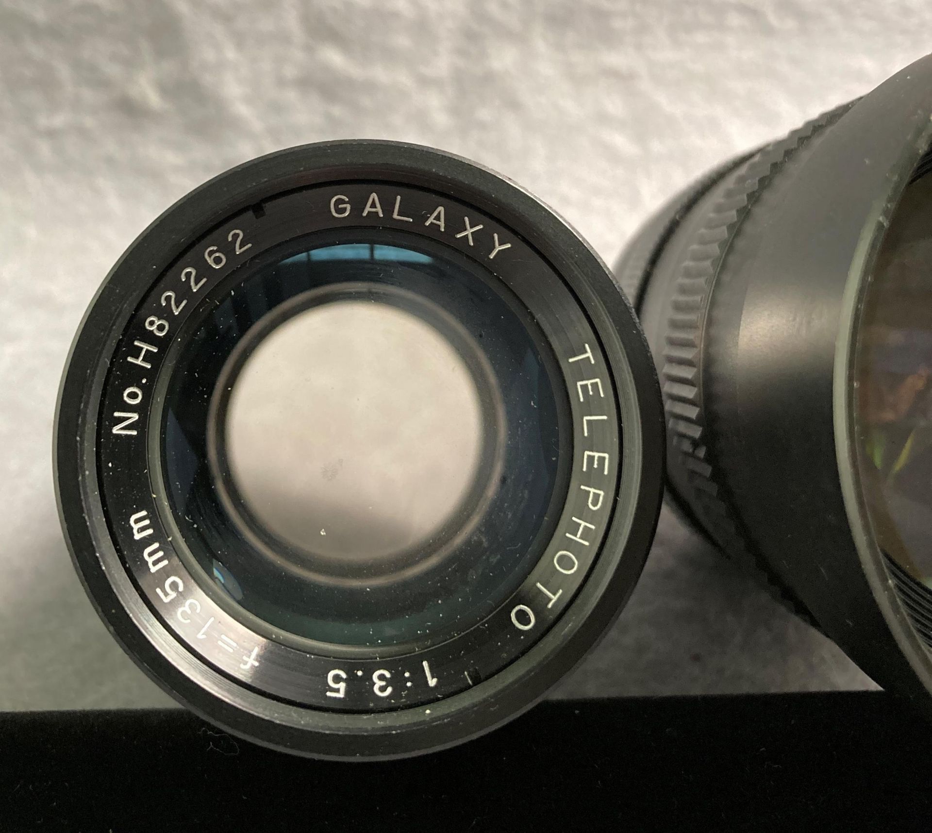 Two assorted camera lenses - Galaxy Telephoto 1:3.5 f=135mm no. H82262 and Sunomar Auto 1:2. - Image 3 of 5