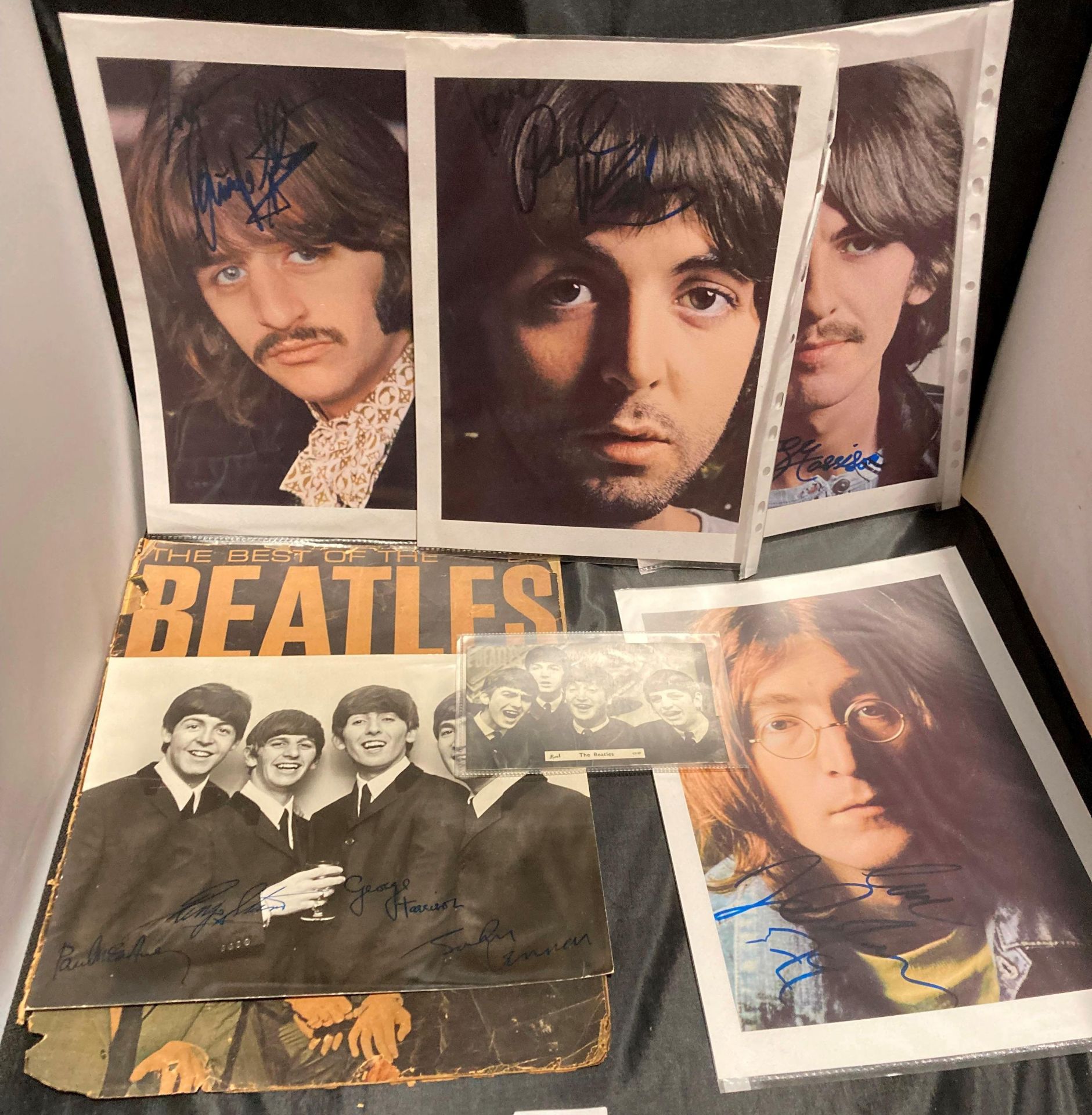 Contents to crate original 1960s Beatles Collection including 16 monthly Beatles books, - Image 3 of 5