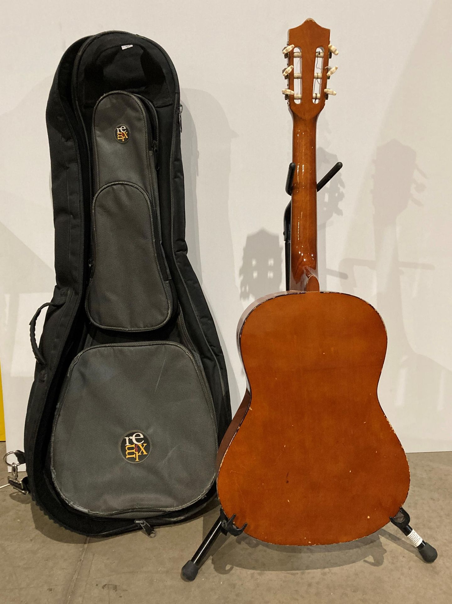 Herald MG104N acoustic guitar in a Remix carrying bag (Saleroom location: S3) - Image 3 of 3