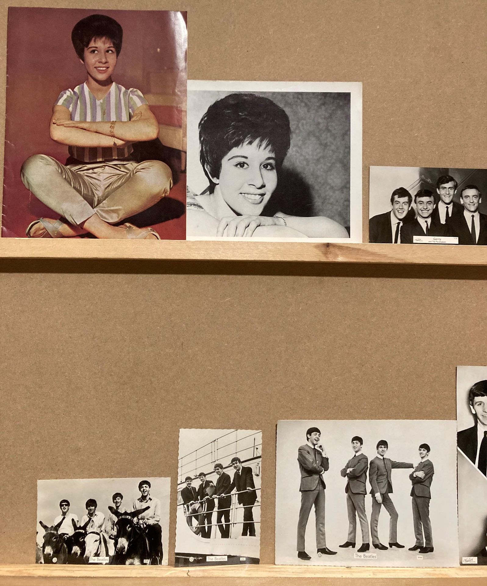 Four Beatles publicity photographs, two Beatles magazines, - Image 2 of 3