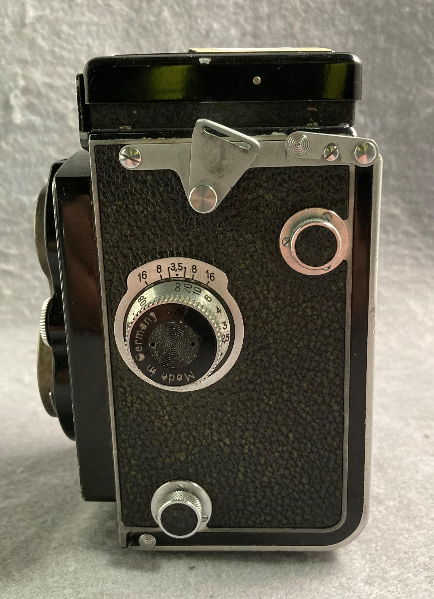 A Franke and Heidecke Rolleiflex DRP DRGM 607962 camera with Tessar 1:3.5F=7. - Image 2 of 5