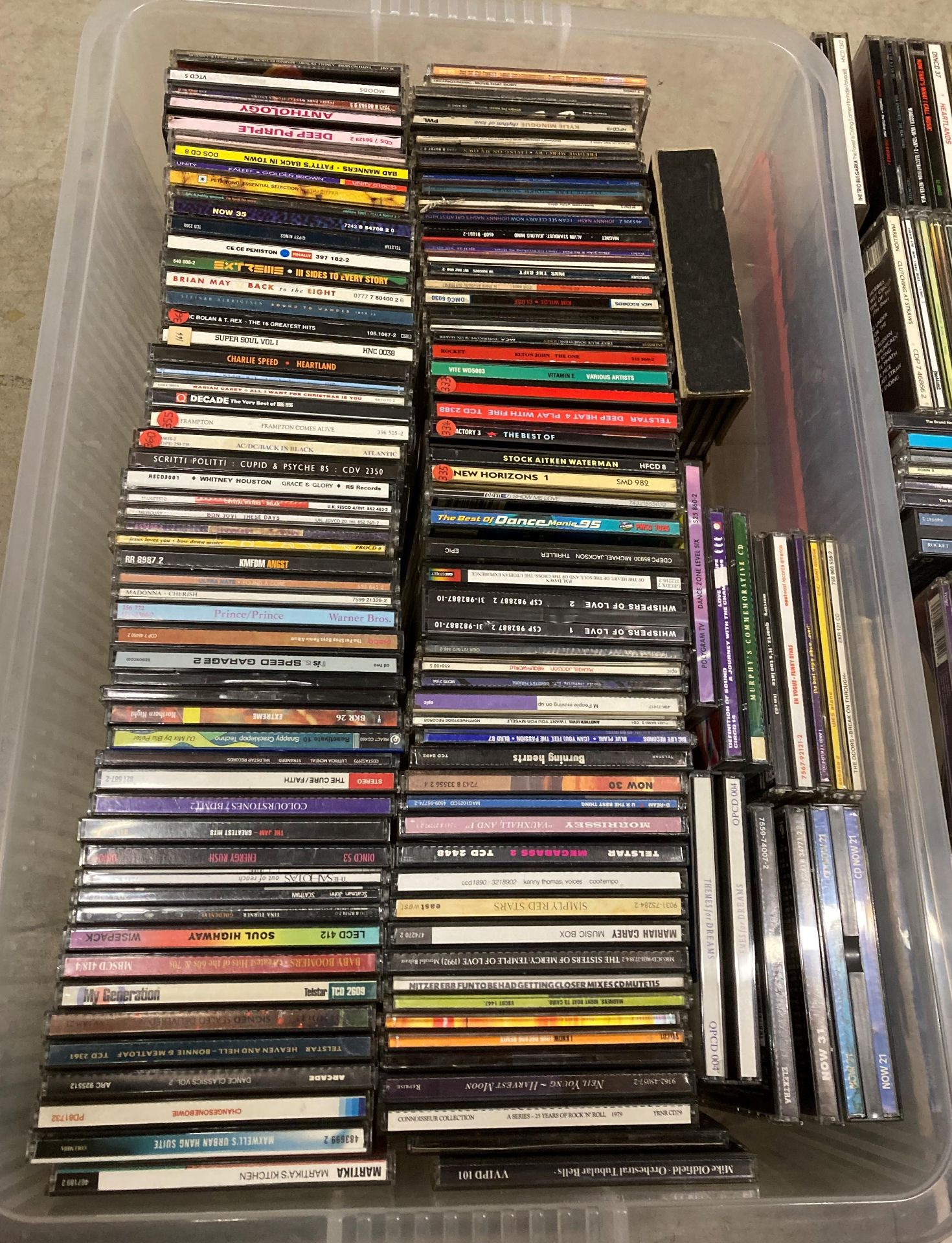 Approximately 330 assorted music CDs including singles and albums. - Image 4 of 4