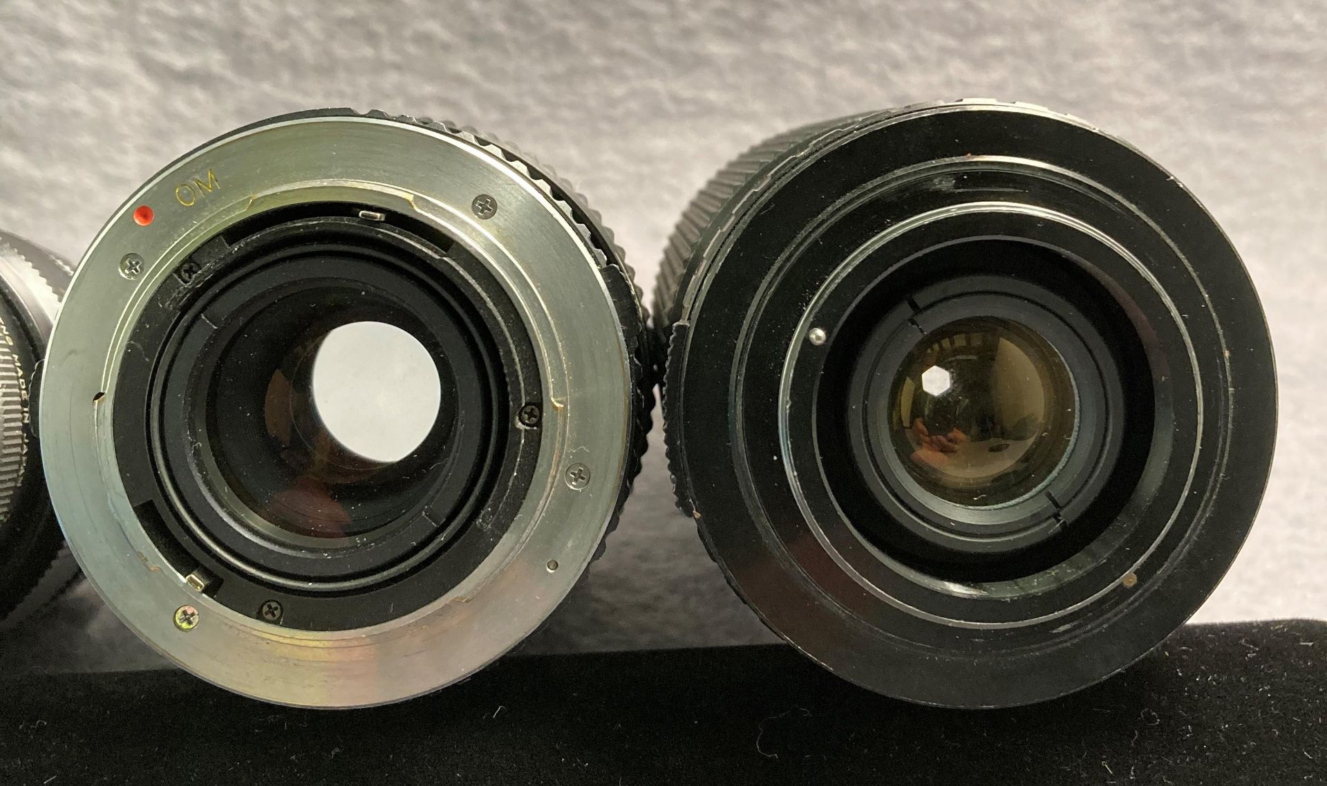 Four assorted camera lenses - Welmy 1:28 f=135mm, Bell Howell 1:4. - Image 8 of 9