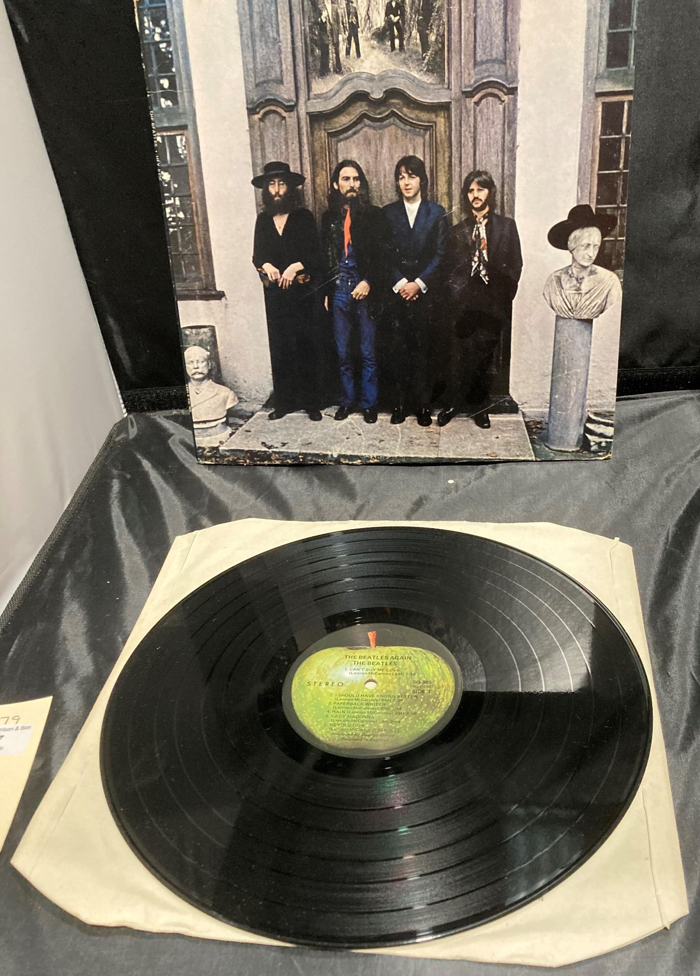 Rare Beatles Album 'Hey Jude' on Apple SG-385 (Saleroom location: S3 Counter) - Image 11 of 14