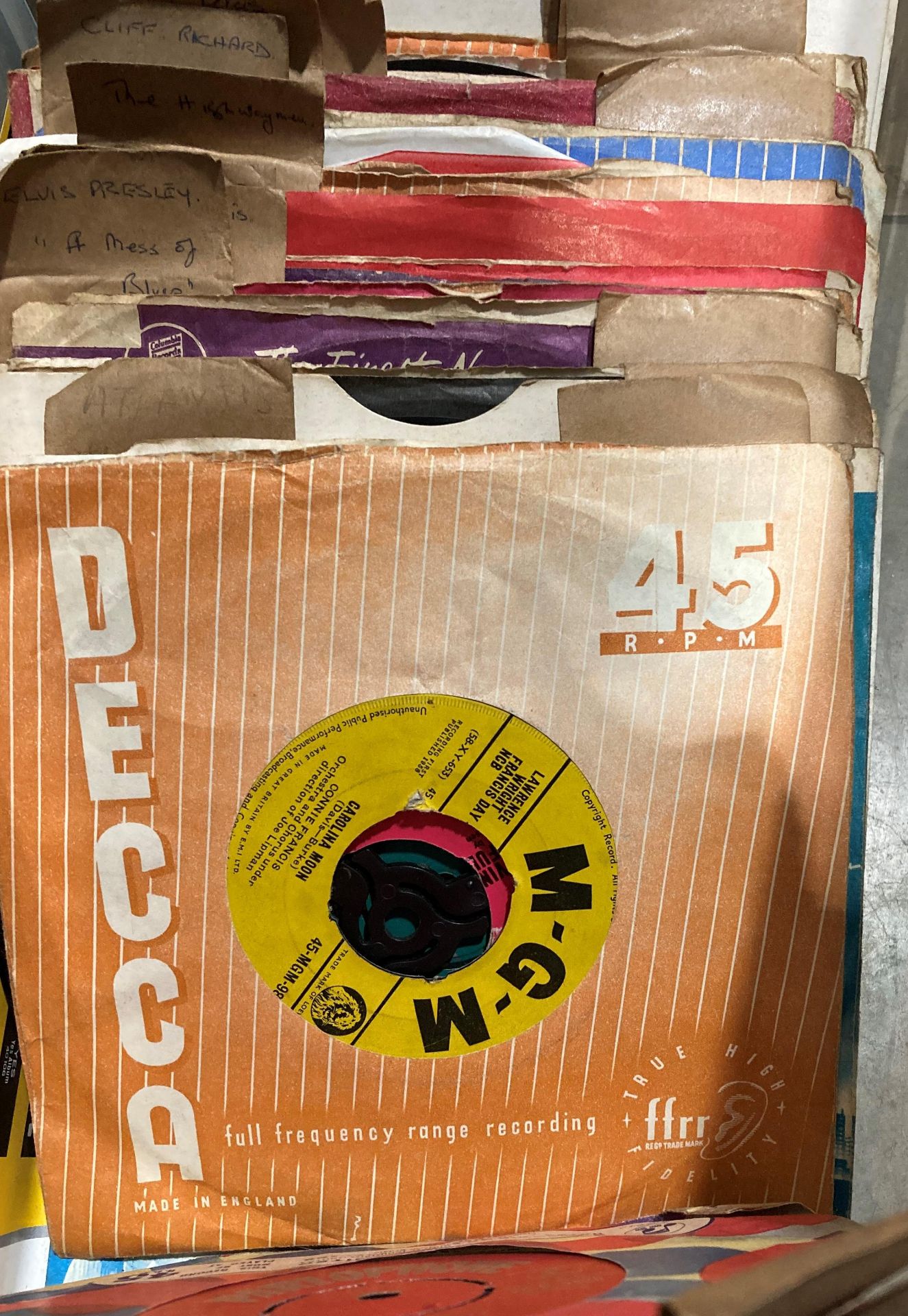 Contents to plastic crate - ninety-five various 45rpm singles (some ex-jukebox and some without - Image 4 of 7