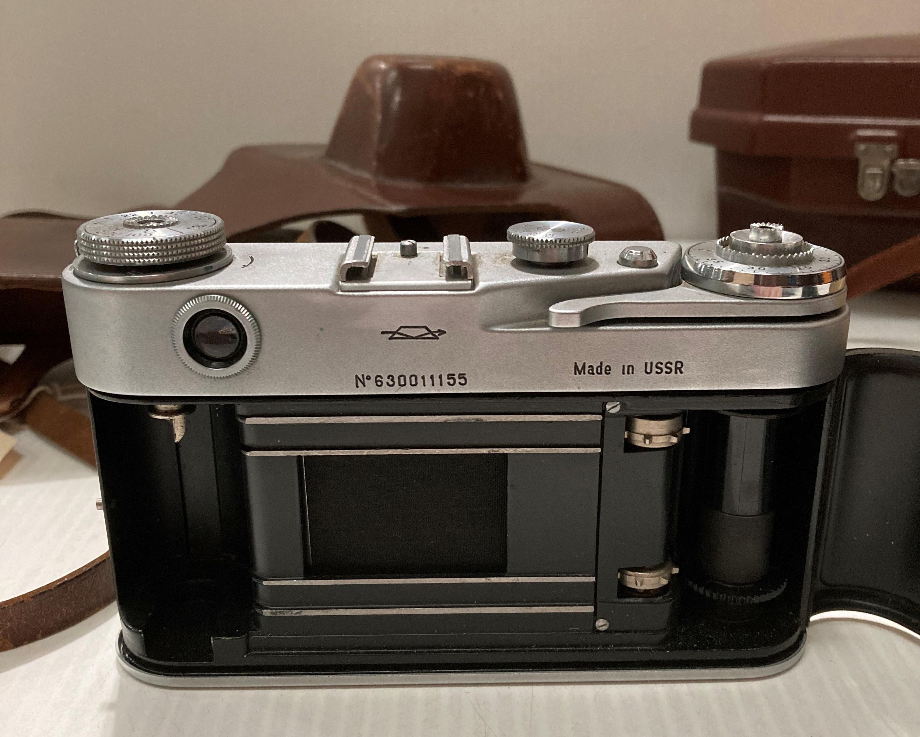 A Kodak Spool camera model 300m reflex F 1.6 in case, a 'Bolco' condenser lens and a Zorki 6 F 3. - Image 10 of 10