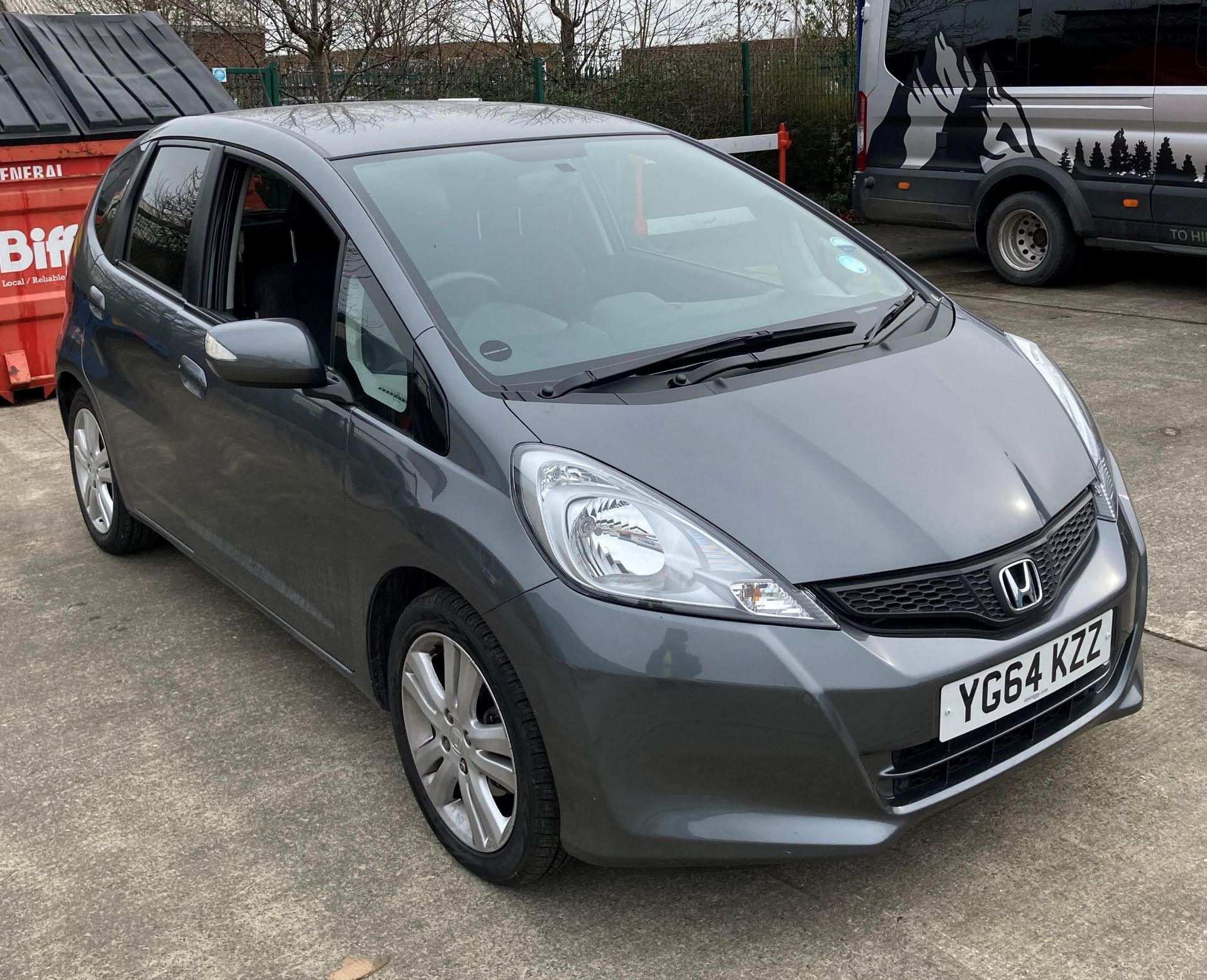 HONDA JAZZ ES+ I-VEC 1.3 FIVE DOOR HATCHBACK - Petrol - Grey.