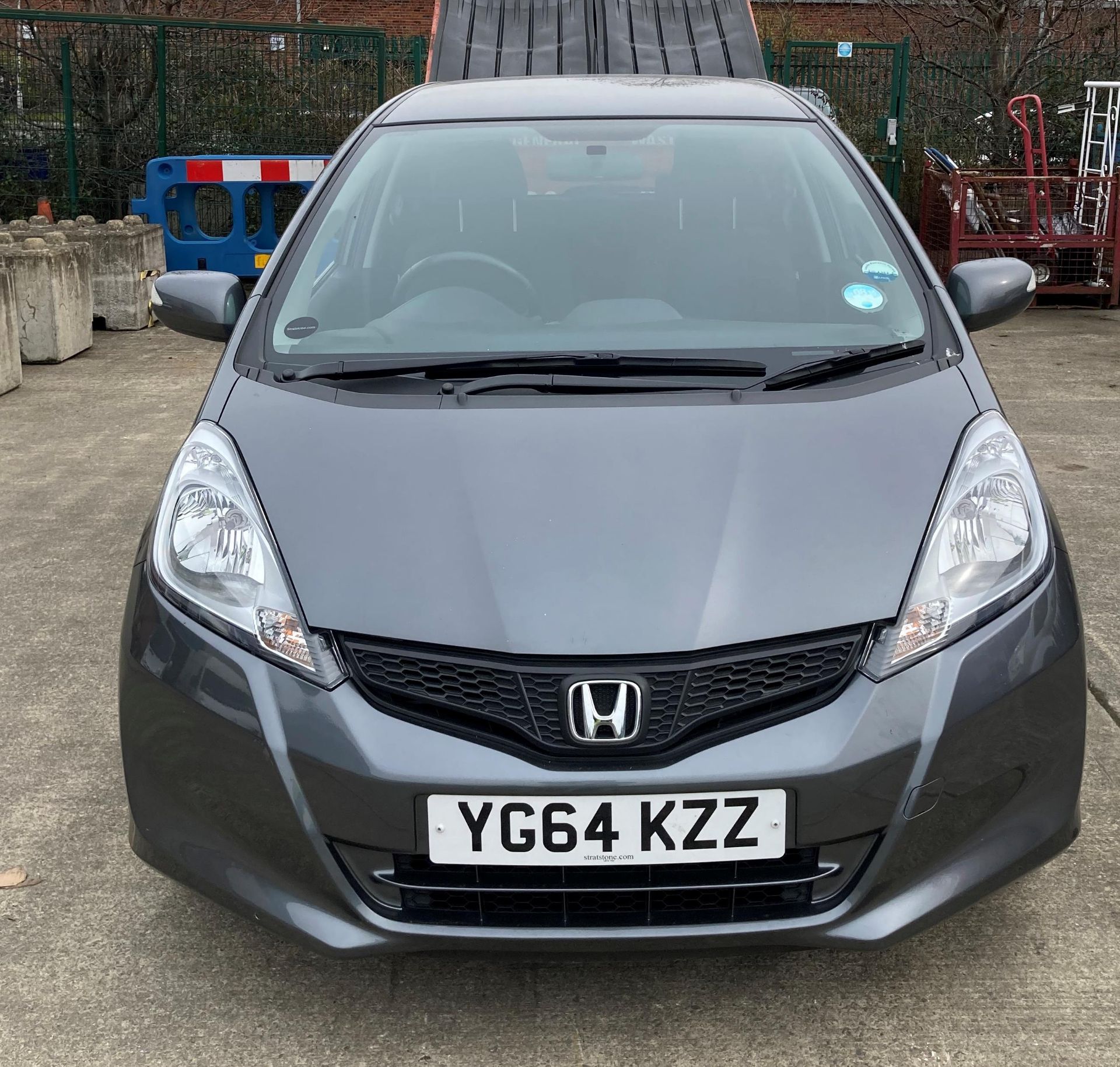 HONDA JAZZ ES+ I-VEC 1.3 FIVE DOOR HATCHBACK - Petrol - Grey. - Image 2 of 12