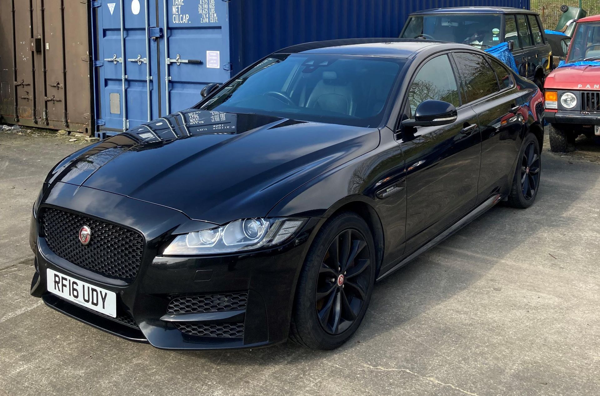 JAGUAR XF R-SPORT D 2.0 AUTOMATIC FOUR DOOR SALOON - Diesel - Black - Black leather interior. - Image 3 of 16