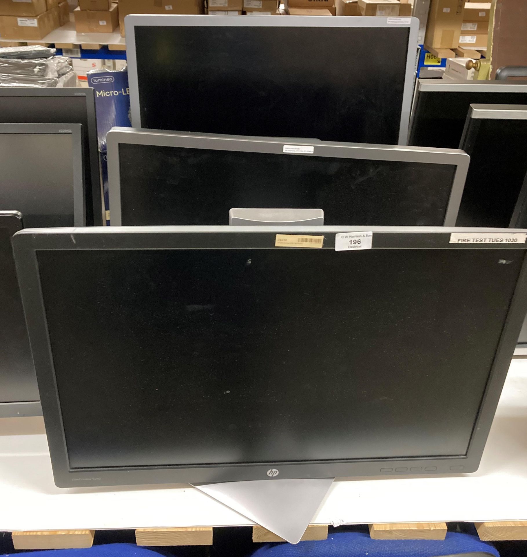 3 x HP TFT monitors - no power leads (24" screens) (saleroom location: F07)