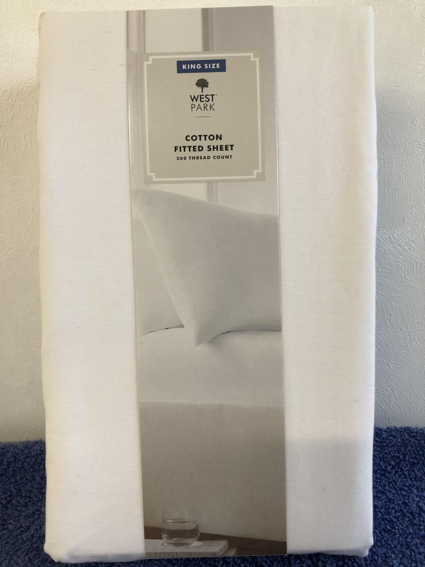 6 KING SIZE WHITE COTTON 200 THREAD COUNT FITTED SHEETS 152 X 200 X 25CM BY WEST PARK RRP £18. - Image 2 of 2