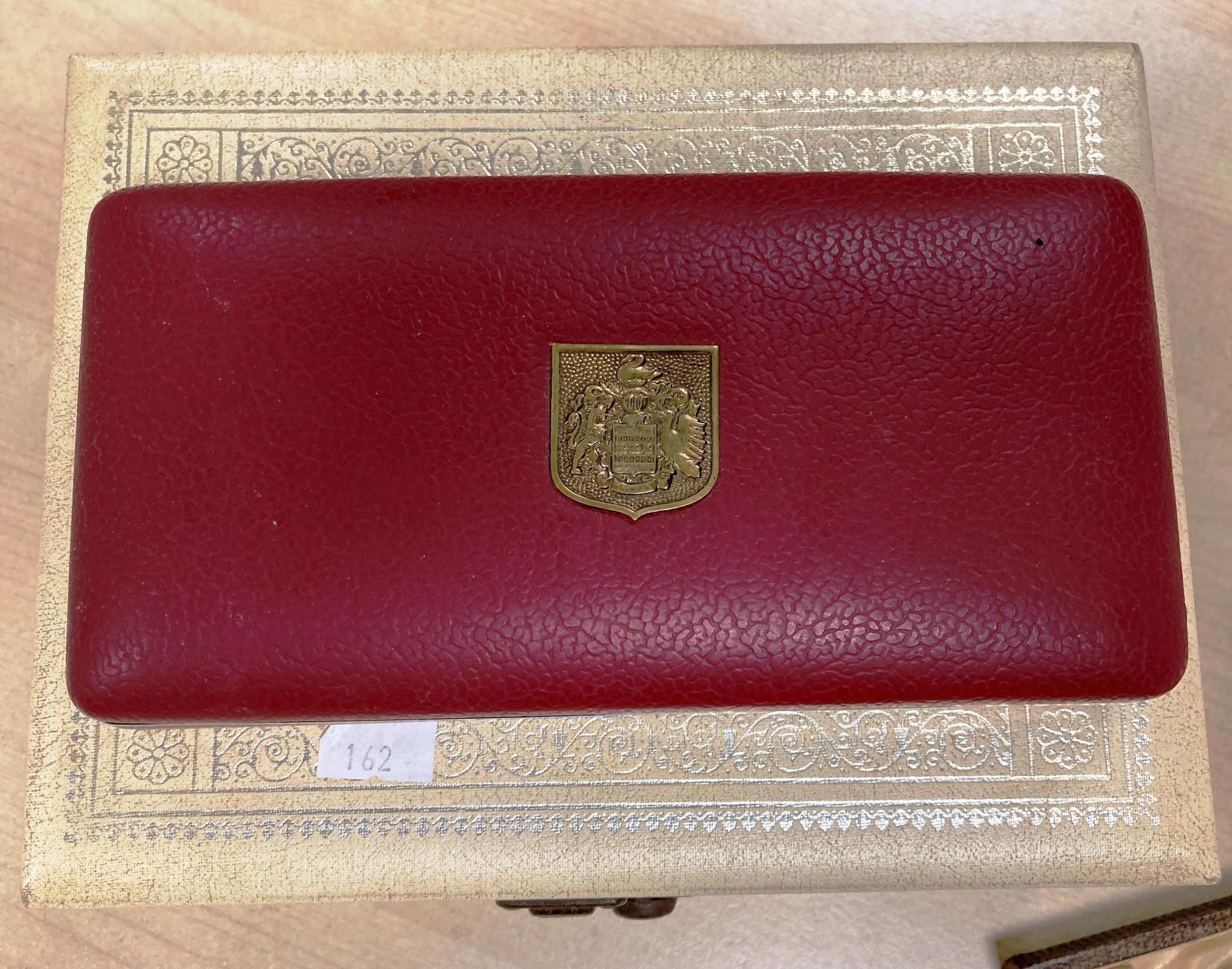 Contents to tray - a cream and gold-tone detailed jewellery box with red velvet lining including - Image 11 of 13