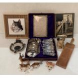 Contents to tin - three china ceramic deers, fox's head, picture framed, a tiled picture of a cat,