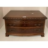 Mahogany two-drawer and lift-top case with fitted fifteen-hole storage to each section - has been