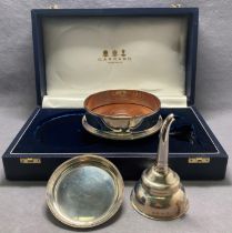 A GARRARD silver [hallmarked] wine set in display case including funnel 12cm,