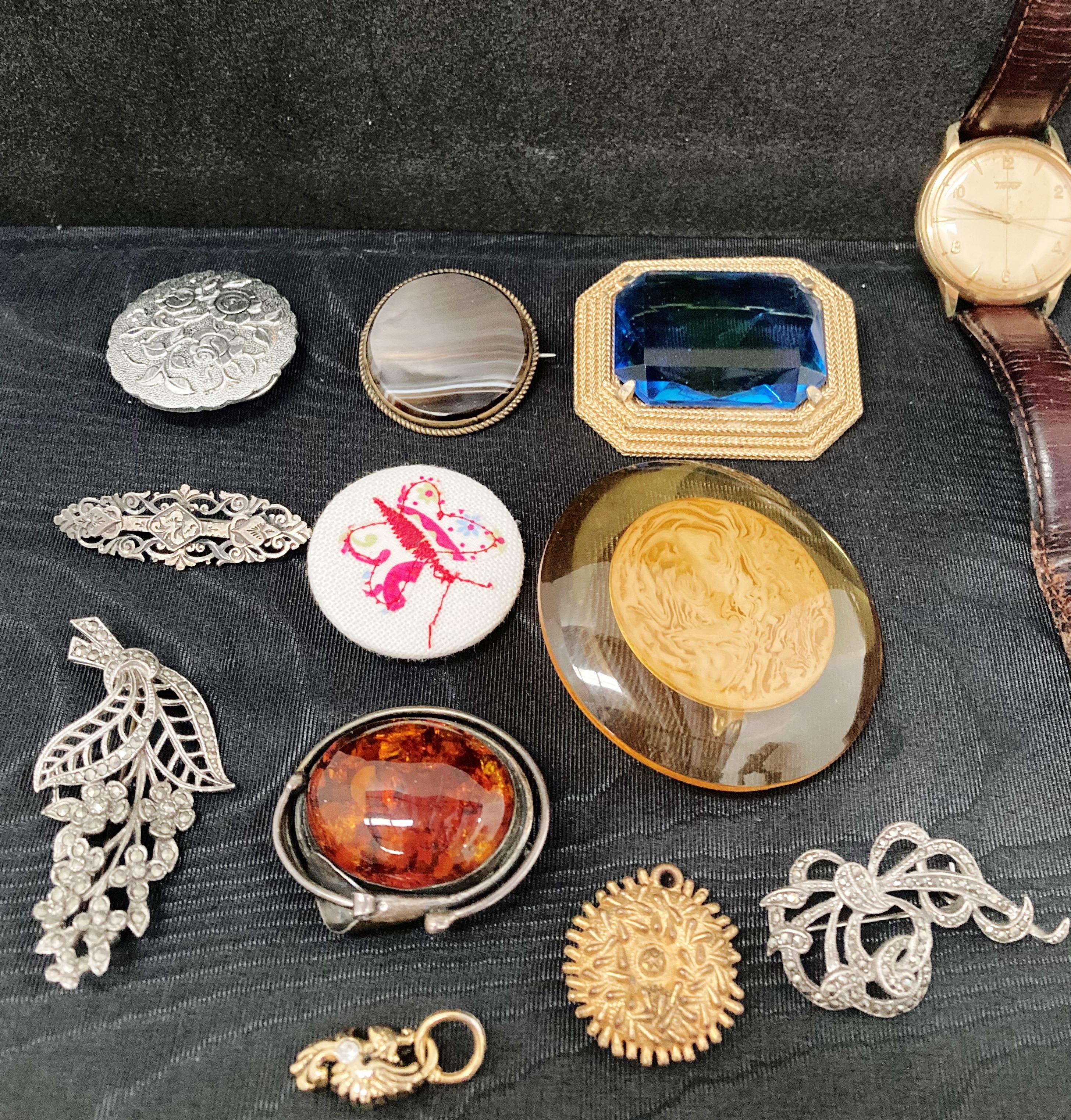 Contents to box - Tissot gold plated gentleman's wristwatch, - Image 3 of 4