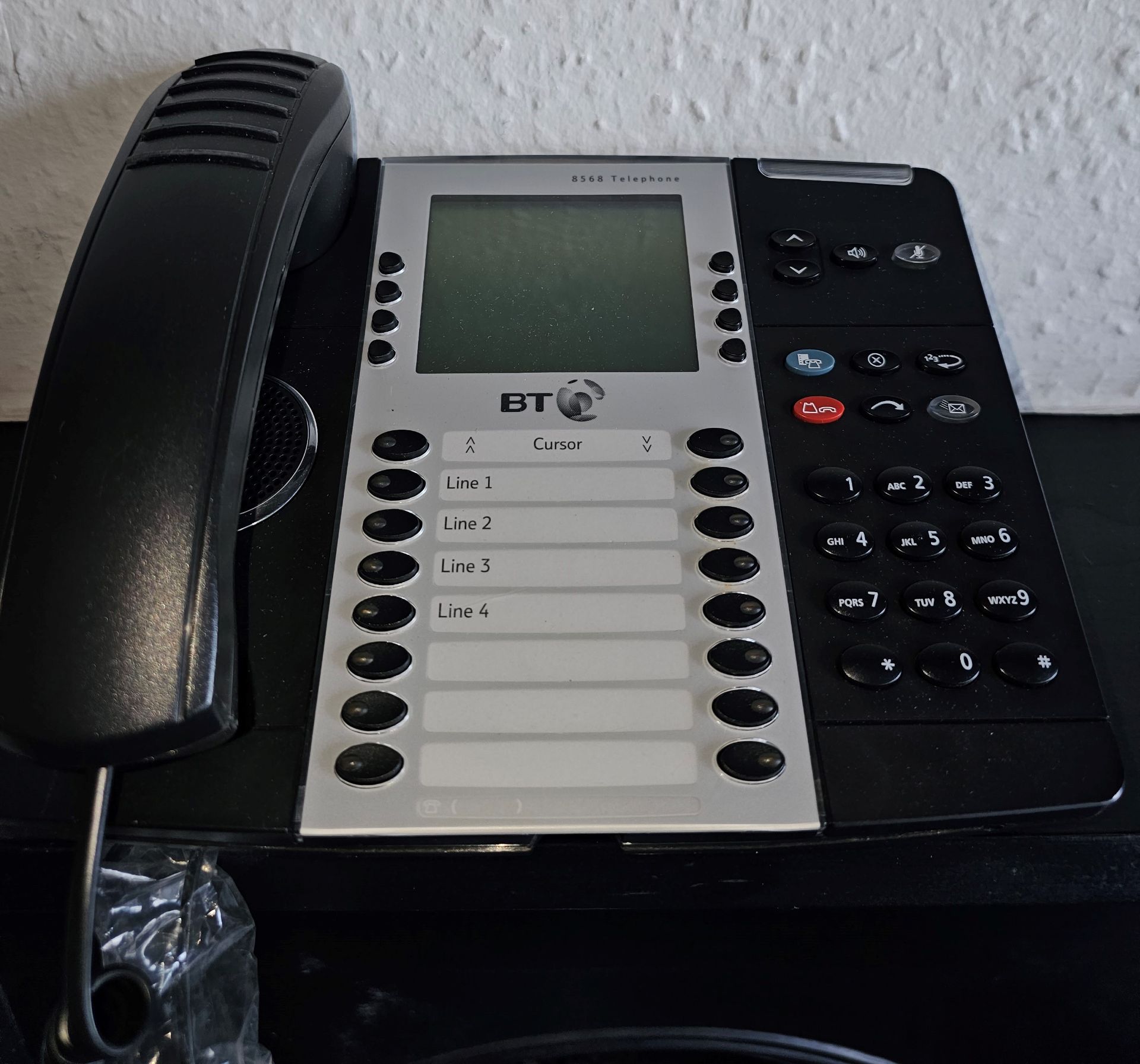 4 x BT QUANTUM 8568 NETWORK PHONE IN BLA