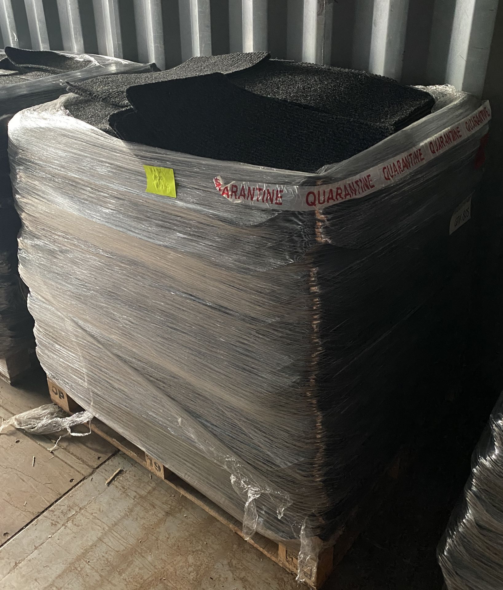 Approximately 800 x Indoor Ribbed Scraper Mats - 40cm x 60cm - Contents to pallet. Cont. - Image 3 of 4