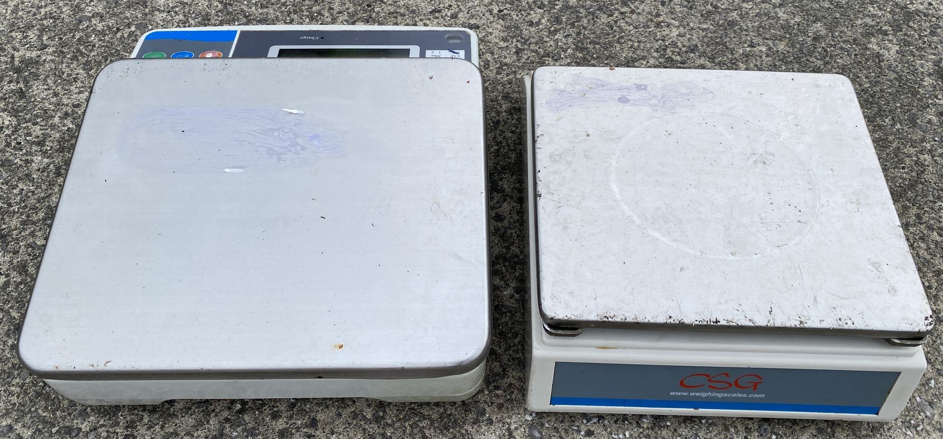 A CDG ES-30KHTS weighing scale and a CSG EHW-B weighing scale (Saleroom location: C3) - Image 2 of 3
