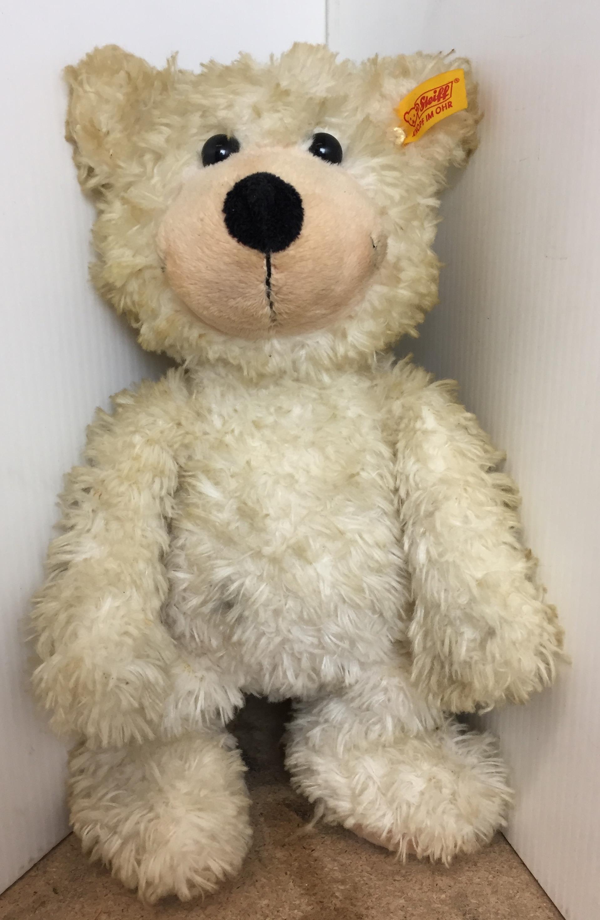 Steiff bear 29cm standing (saleroom location: AA02)