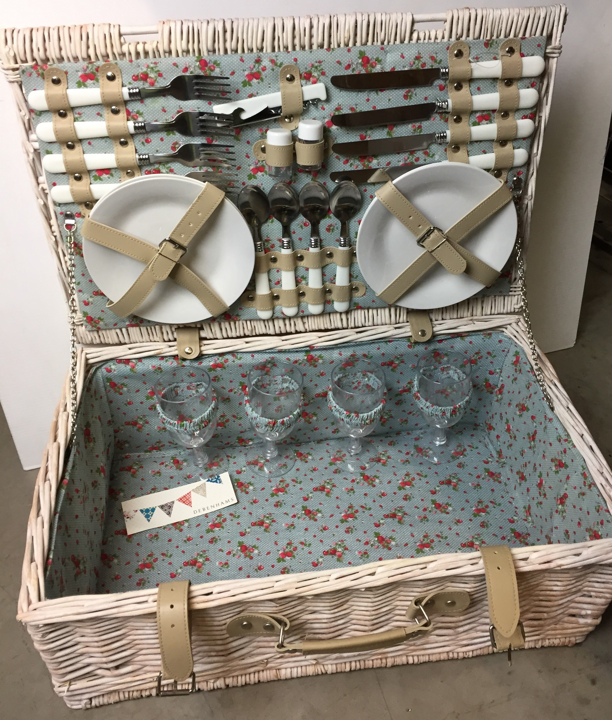 A Debenhams four-person place settings picnic hamper 55 x 35 x 20cm high (saleroom location: AA13