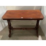 Victorian mahogany hall table with turned legs and support/stretcher, 102cm x 52.