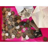 Contents to tray - assorted coins including 2.