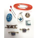 A selection of mixed period jewellery/accessories - early plastic brooch, early plastic pins,