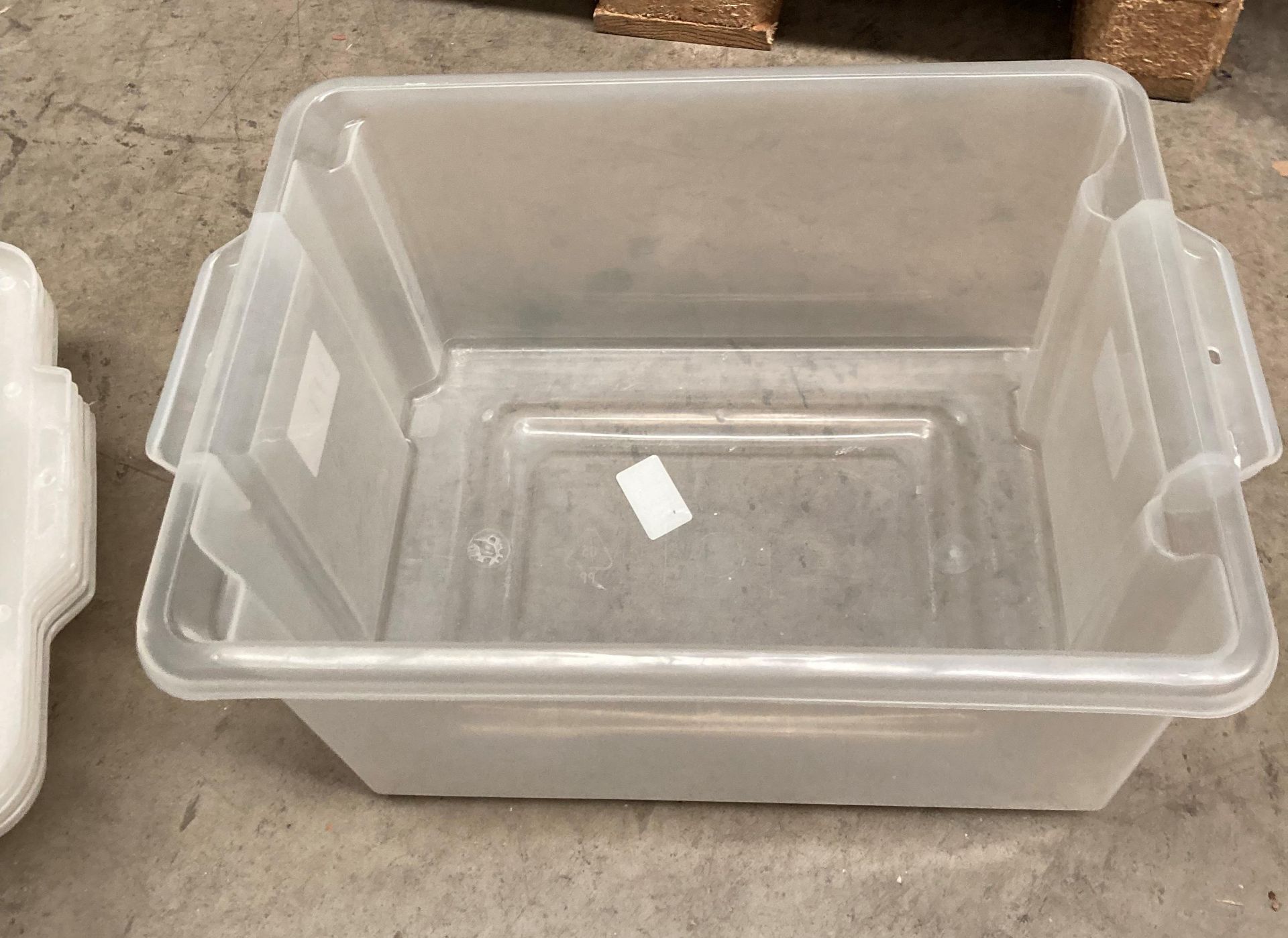 20 x clear plastic 30 litre storage boxes with lids, - Image 2 of 2