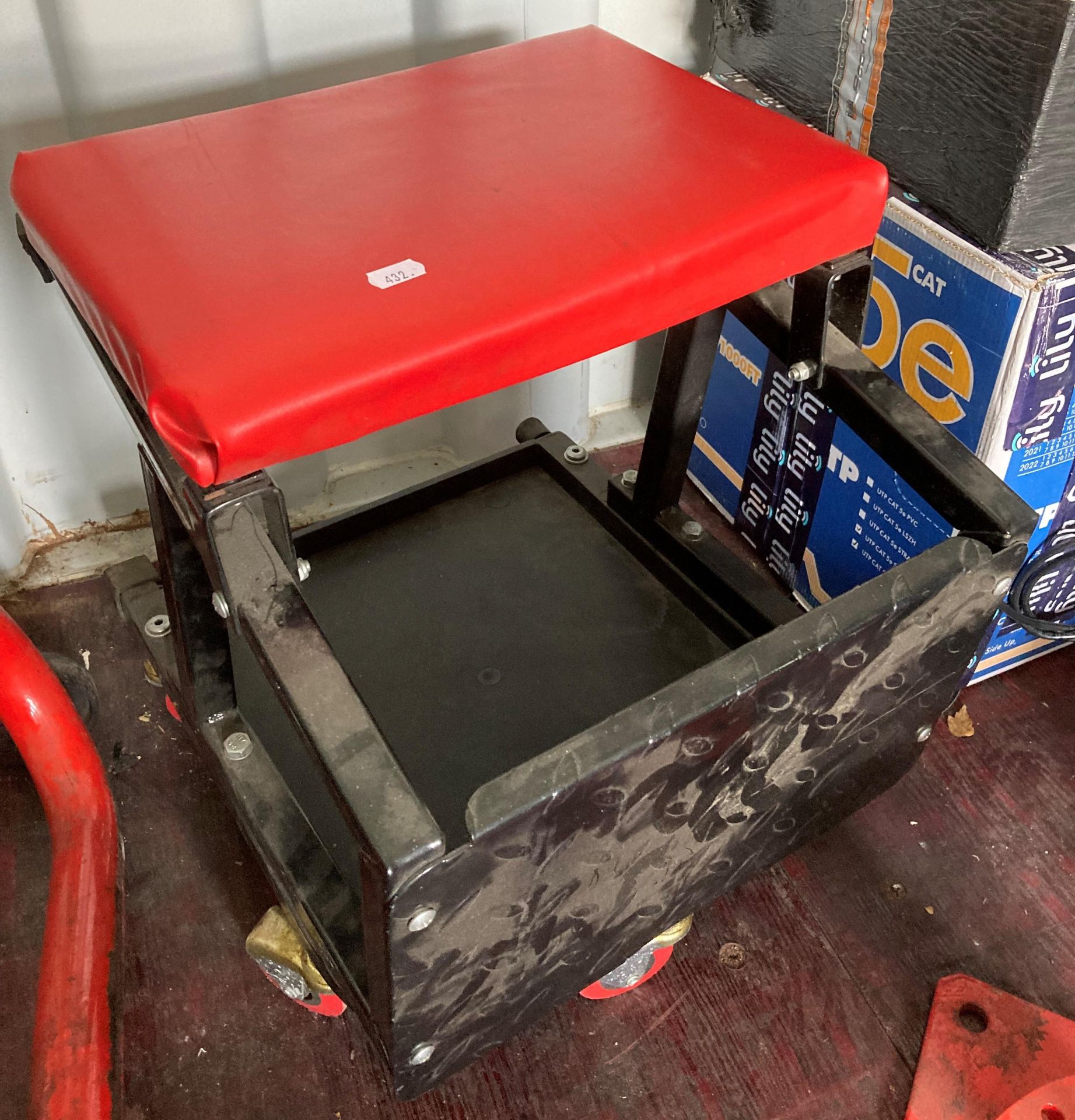 2-in-1 mechanic's mobile stool and step (saleroom location: CON 6)