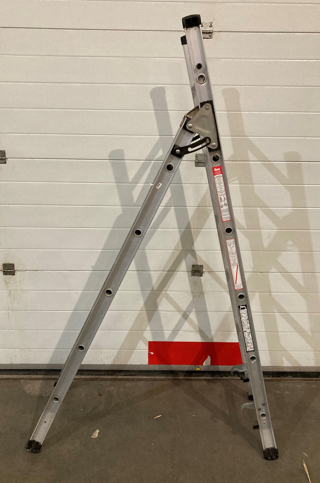 Abru aluminium three-way ladder - Image 2 of 2