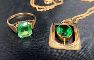 Two 9ct gold items - one 9ct gold ring with a green gemstone (possibly andradite - size N) and a