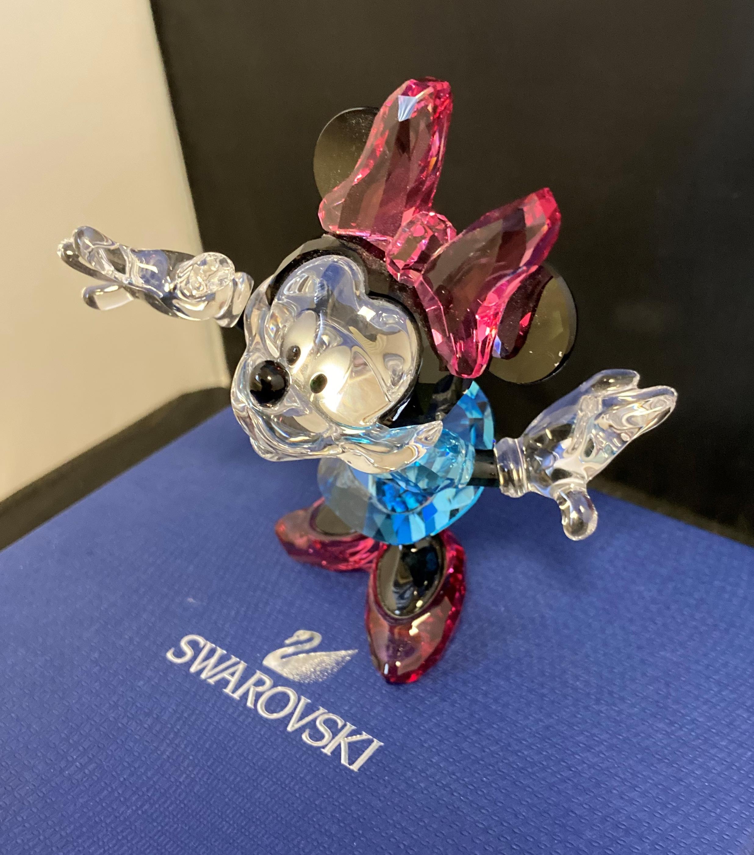 Swarovski crystal Disney 'Minnie Mouse' figurine, - Image 4 of 8