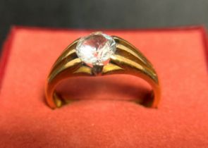 18ct gold single stone ring (stone not tested), size Q, weight 5.