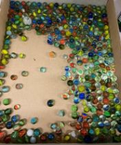 Contents to lid - a quantity of assorted marbles (saleroom location: Z08)