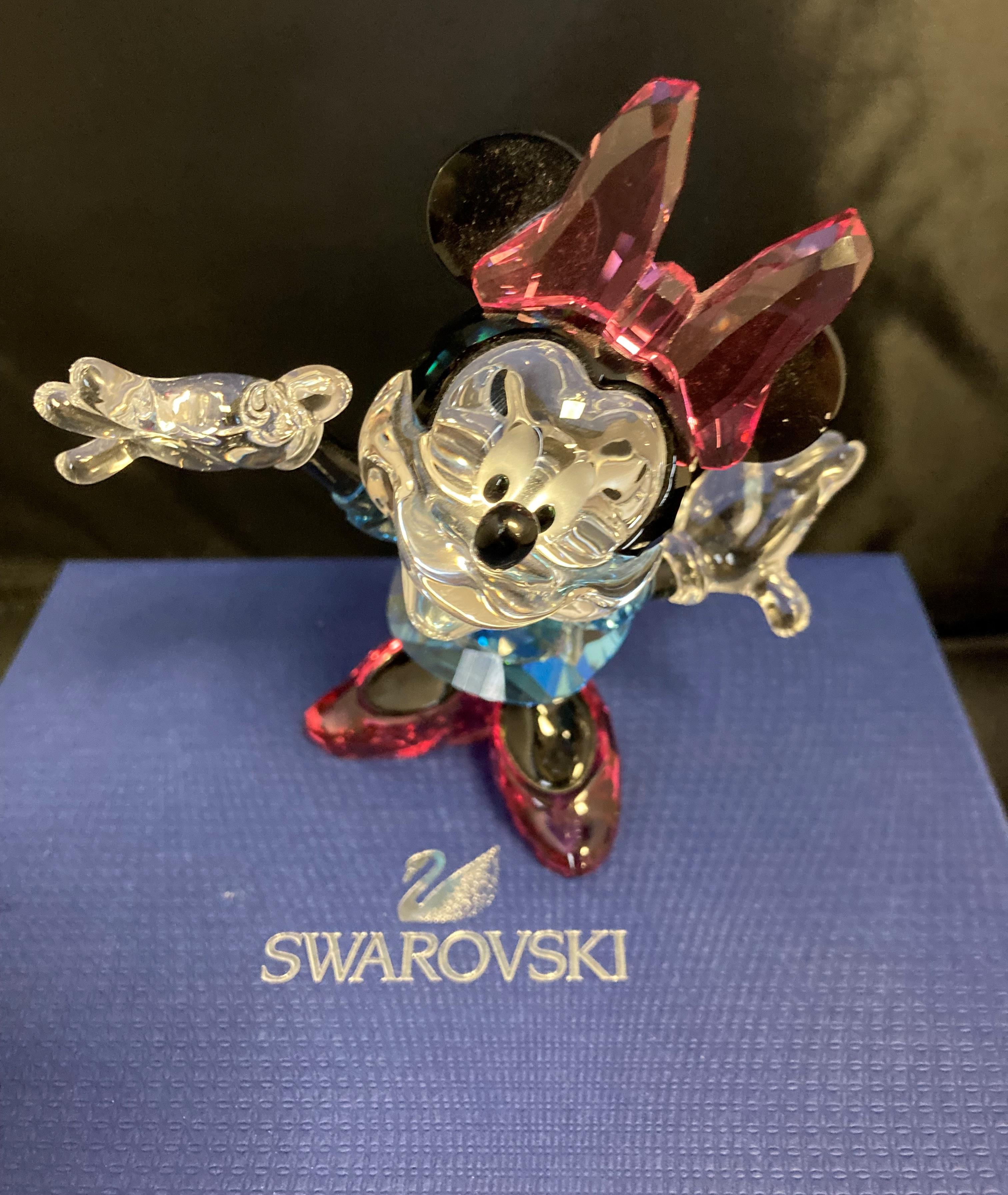 Swarovski crystal Disney 'Minnie Mouse' figurine,