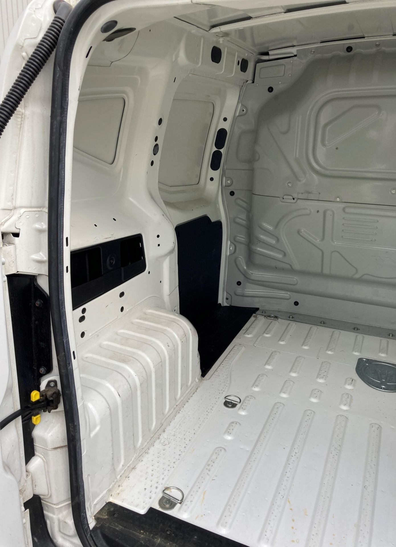 PEUGEOT BIPPER 1.2 ATV HDi PANEL VAN - Diesel - White. On the instructions of: A retained client. - Image 12 of 13