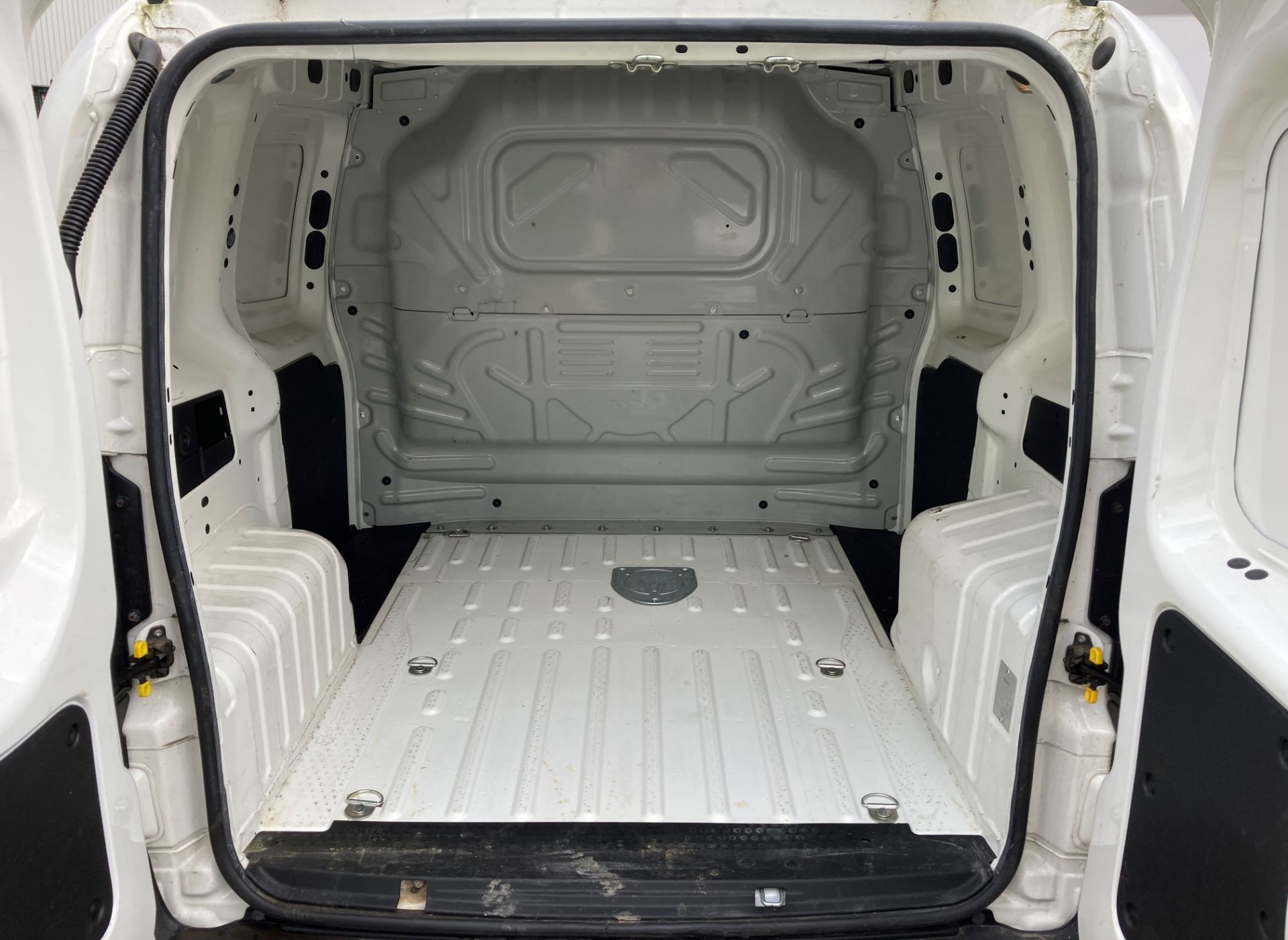 PEUGEOT BIPPER 1.2 ATV HDi PANEL VAN - Diesel - White. On the instructions of: A retained client. - Image 11 of 13