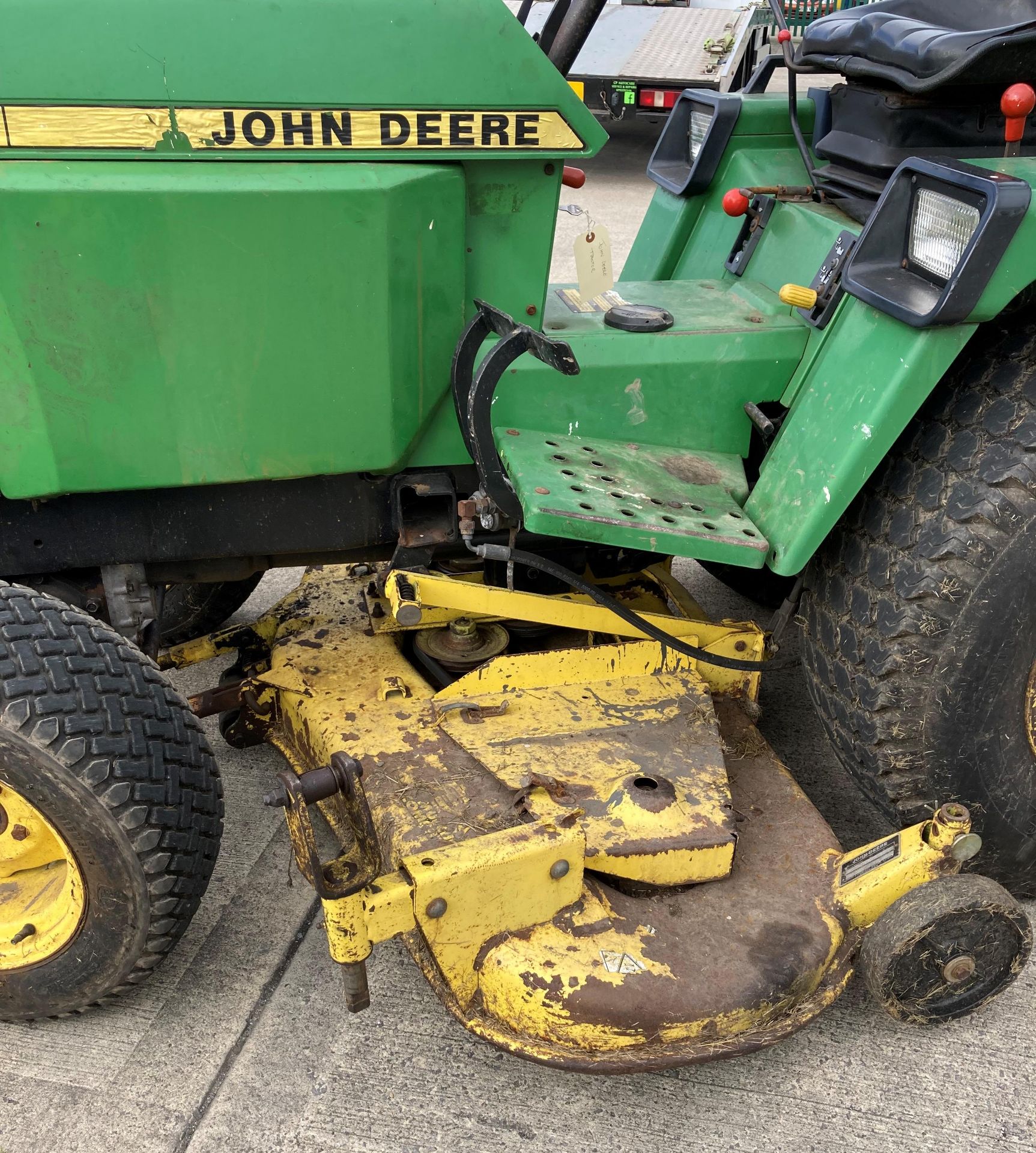 JOHN DEERE 755 HYDROSTATIC 4X4 TWIN PTO TRACTOR/GRASS CUTTER - three point linkage. - Image 10 of 13