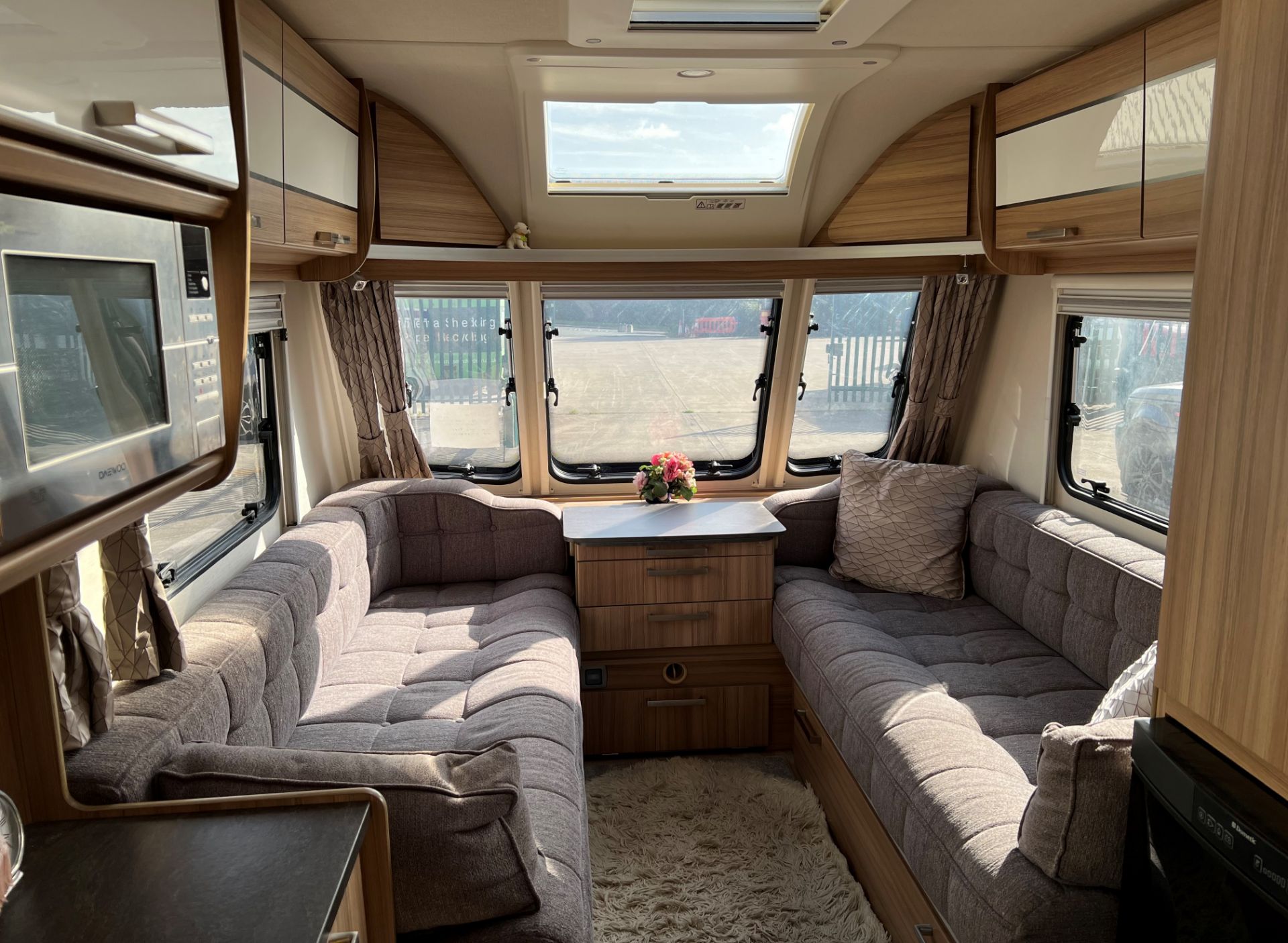 LUNAR STELLAR TWO BERTH TOURING CARAVAN (2017) - Cream - Light wood fittings and beige upholstery. - Image 7 of 35