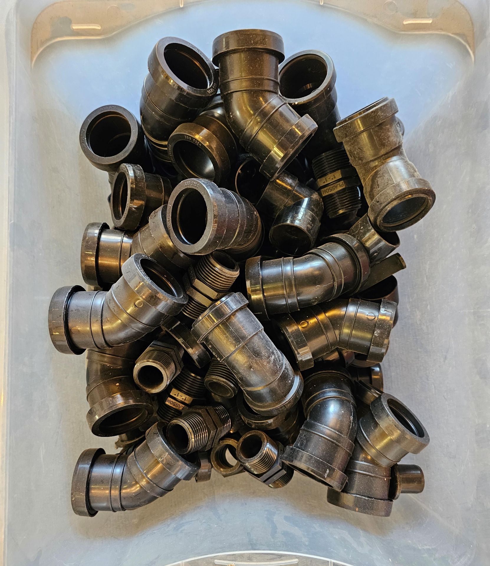 JOB LOT OF PLUMBING CONNECTORS