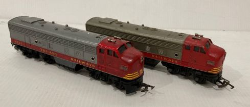 Two Tri-ang OO gauge diesel locomotives R55 (saleroom location: S1 T1)