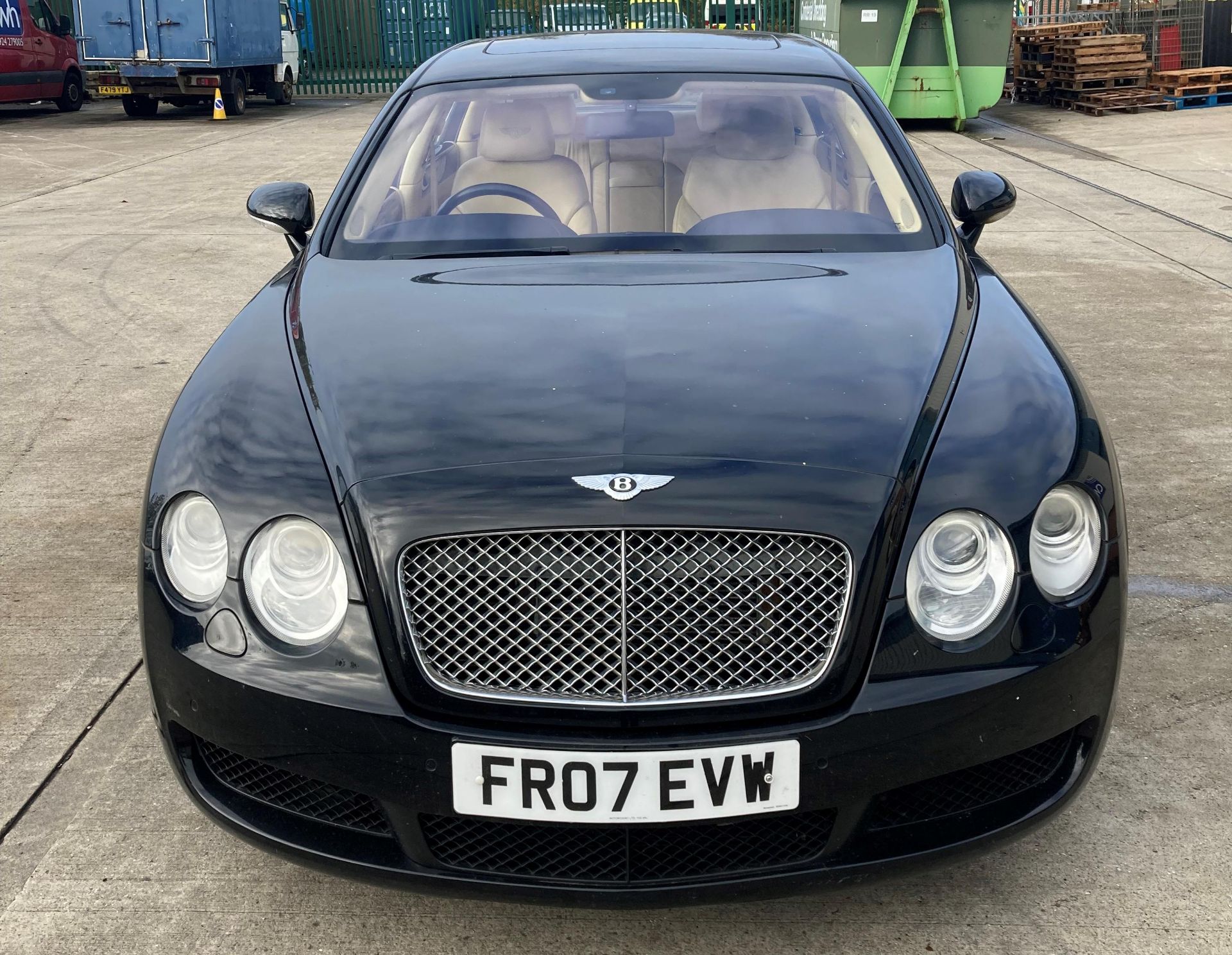 BENTLEY CONTINENTAL FLYING SPUR AUTOMATIC 6. - Image 2 of 40